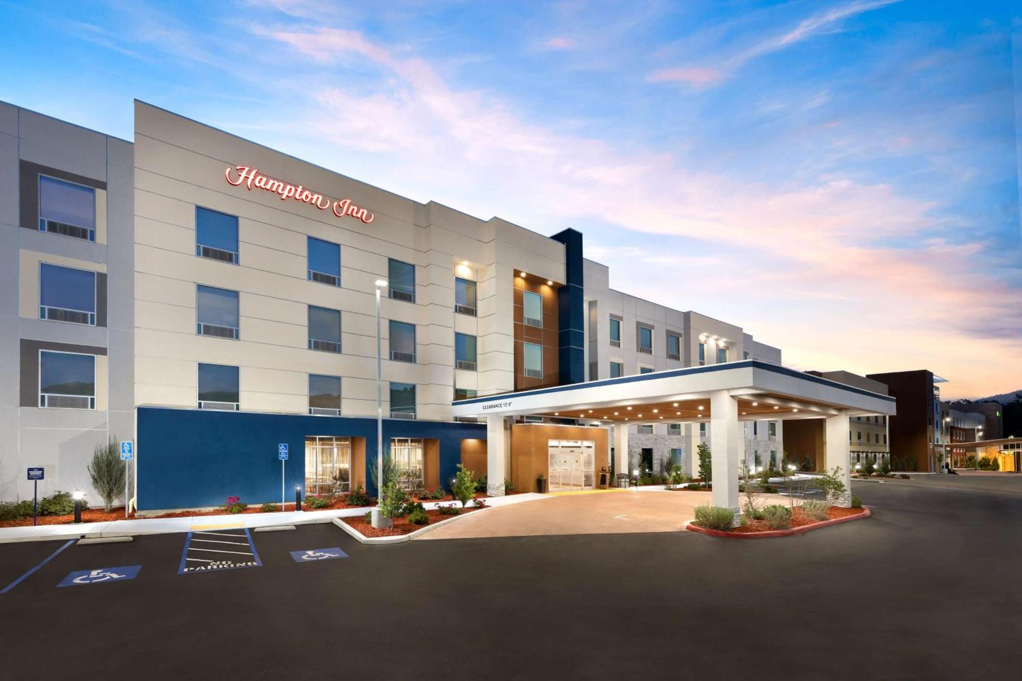 Hampton Inn Oakhurst-Yosemite Exterior photo